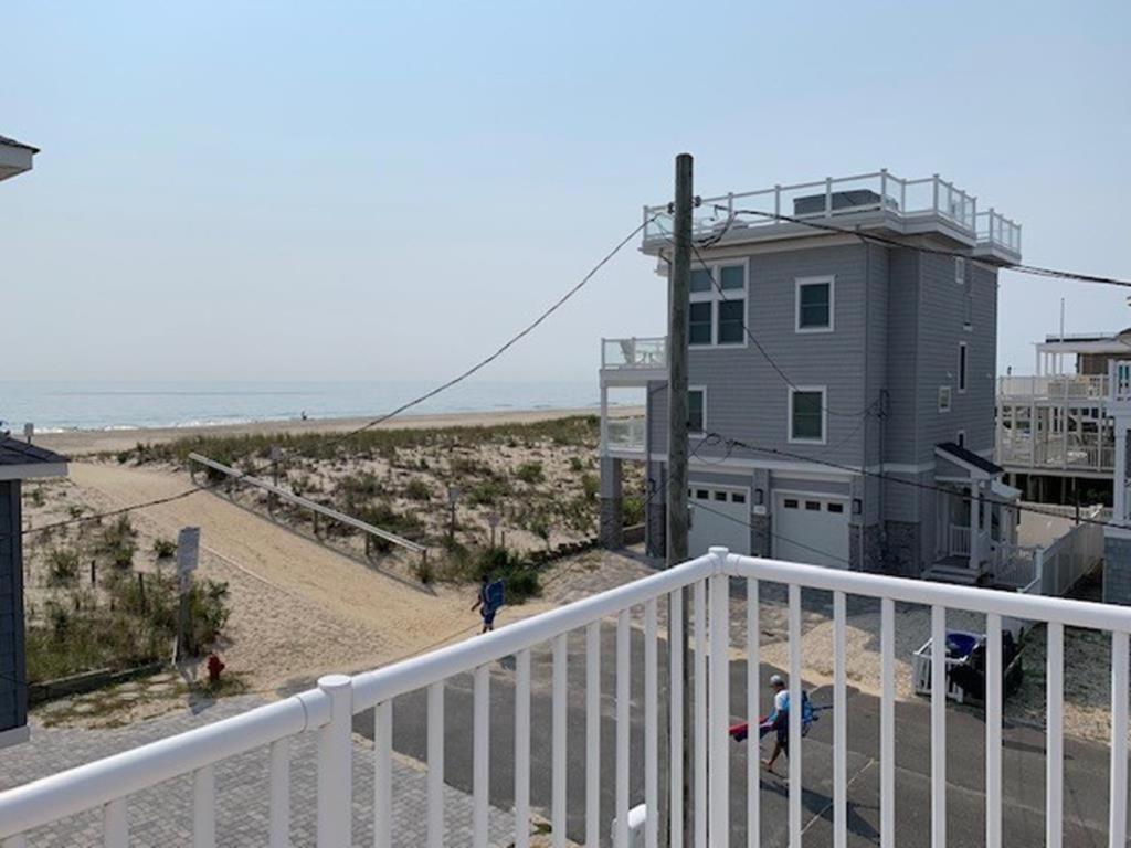 Crown Jewel 17025 Villa Brant Beach Exterior photo